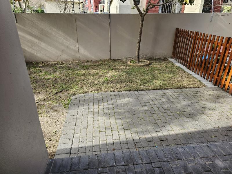 To Let 2 Bedroom Property for Rent in Burgundy Estate Western Cape